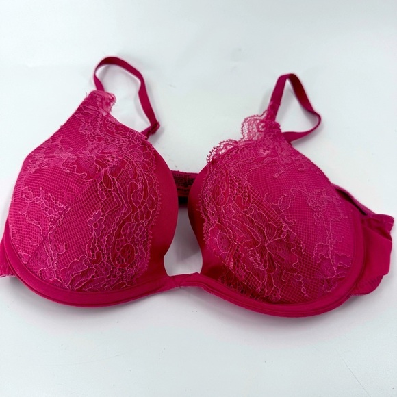 Vassarette Lace underwire Bra - Picture 2 of 7